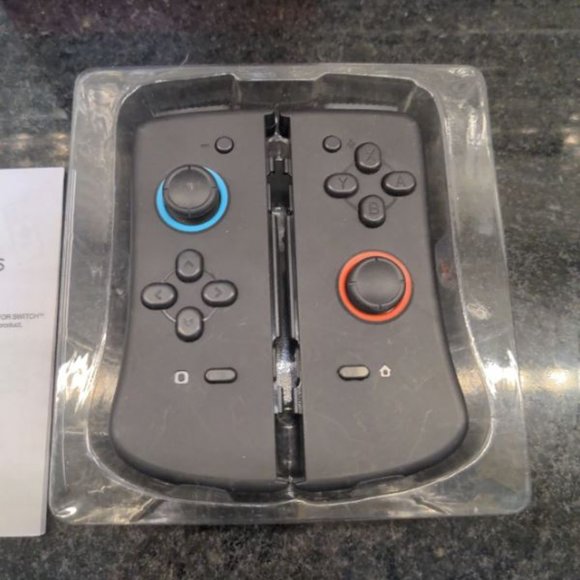 Digital Essentials Wireless controllers for Nintendo Switch - Picture 3 of 3